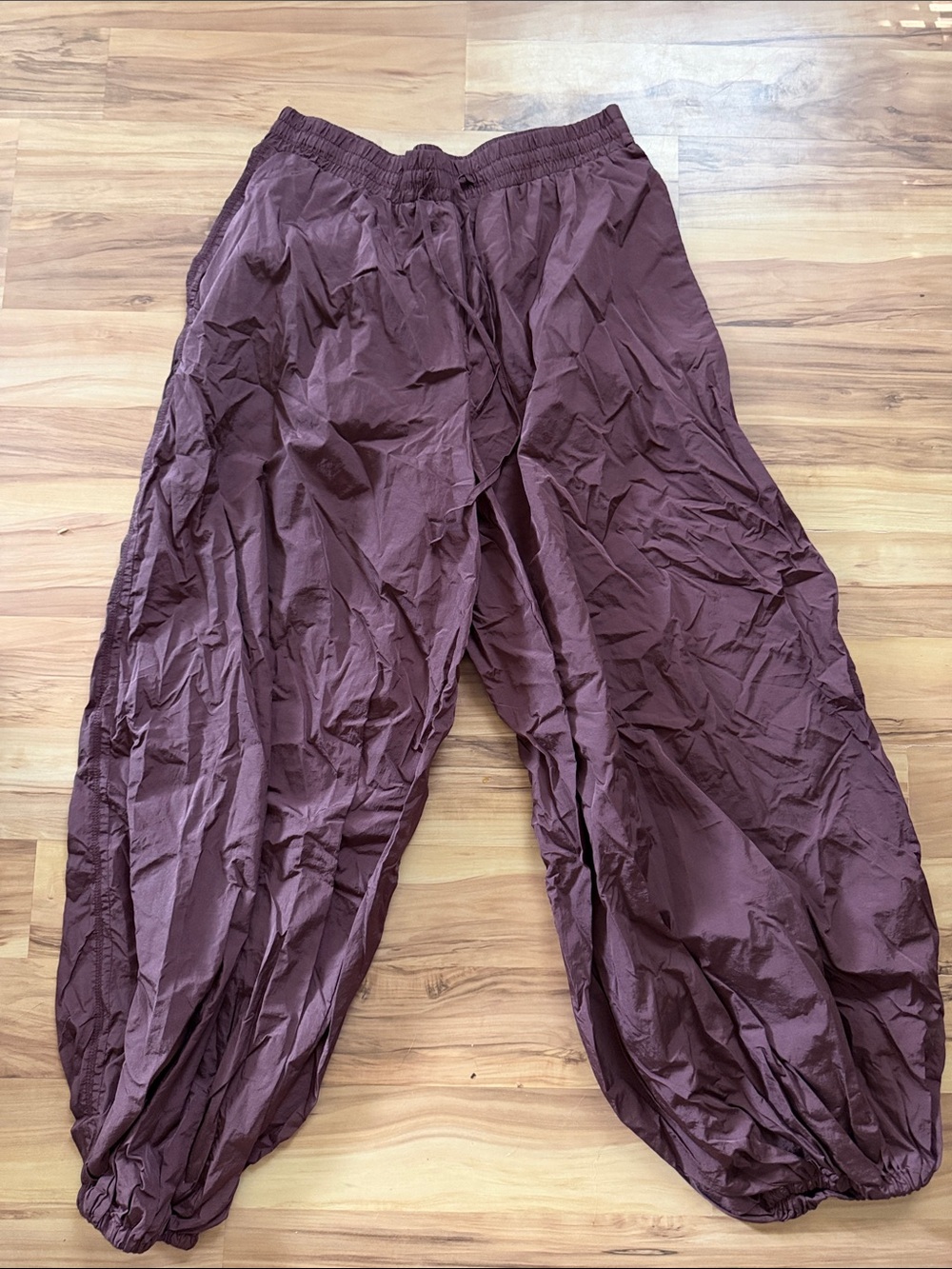 Daily Practice Lightweight Elastic Waist Baggy joggers - Maroon